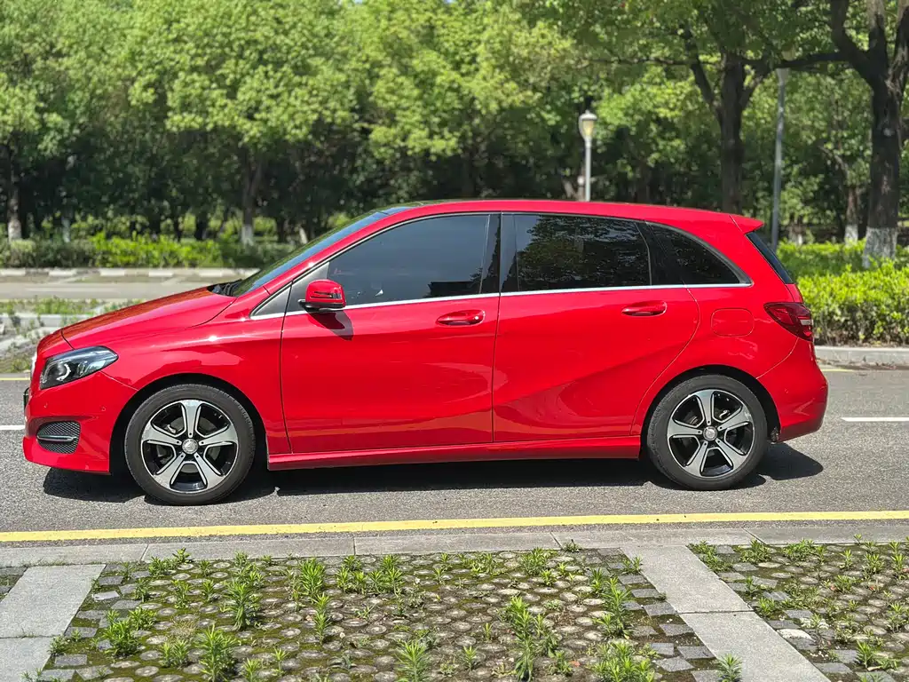 Mercedes-Benz B-Class 2017 — фото 4