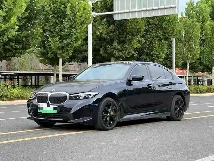 BMW i3 2025