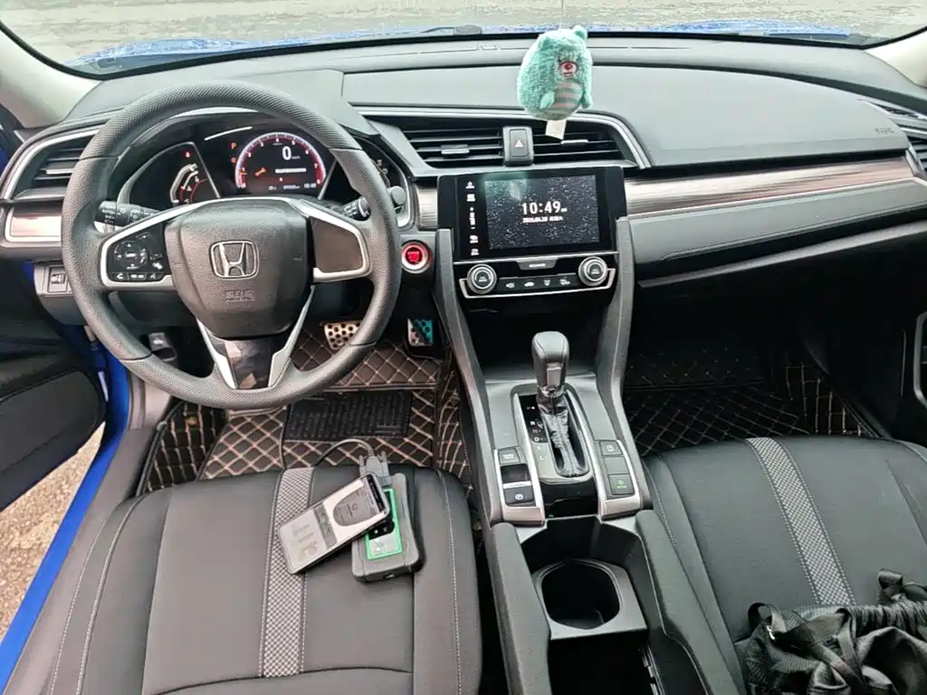 Honda Civic 2020 — фото 10