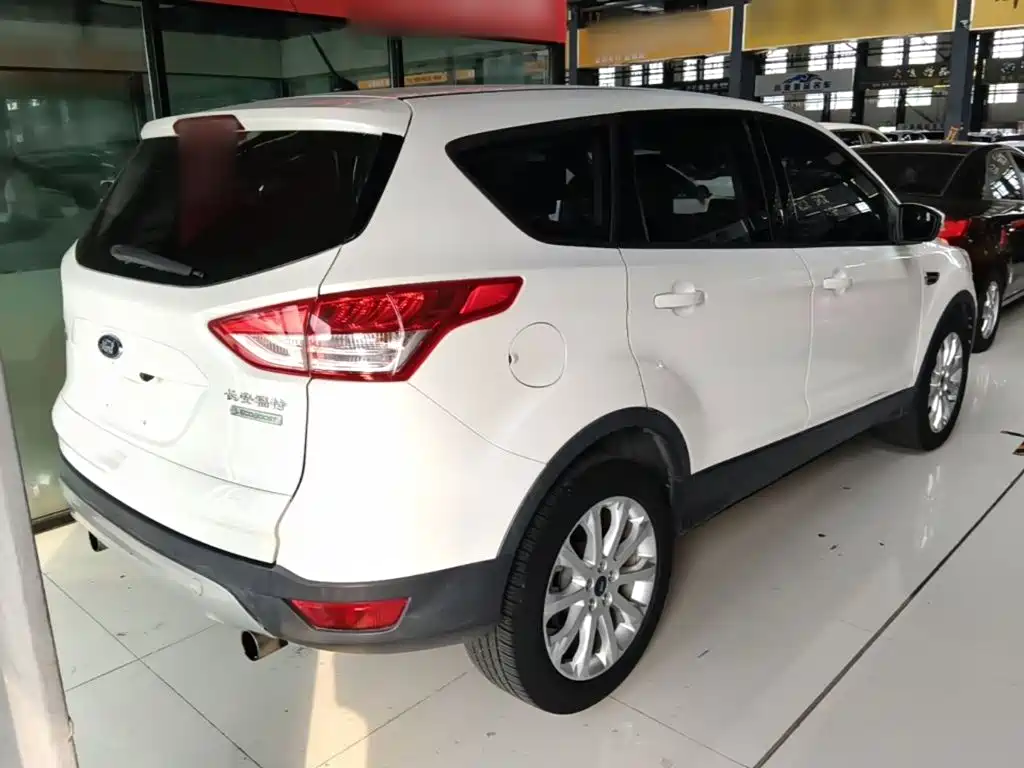 Ford Kuga 2015