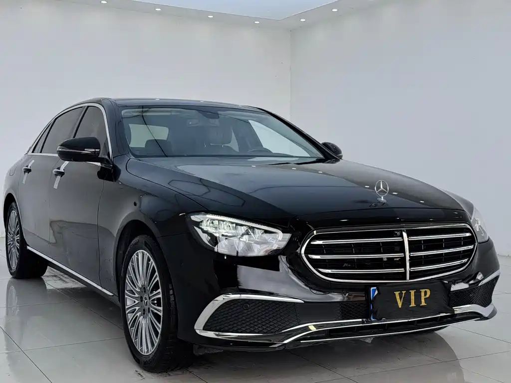 Mercedes-Benz E-Class 2023 — фото 2