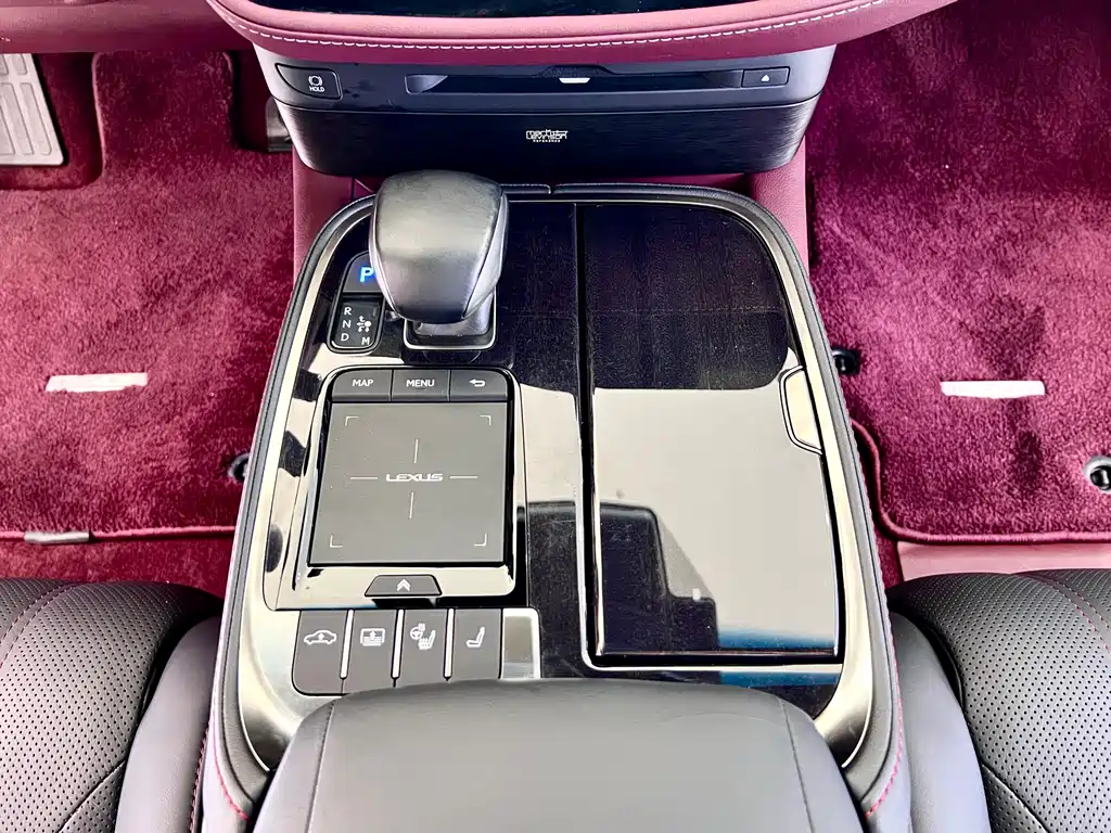 Lexus LS 2021 — фото 18