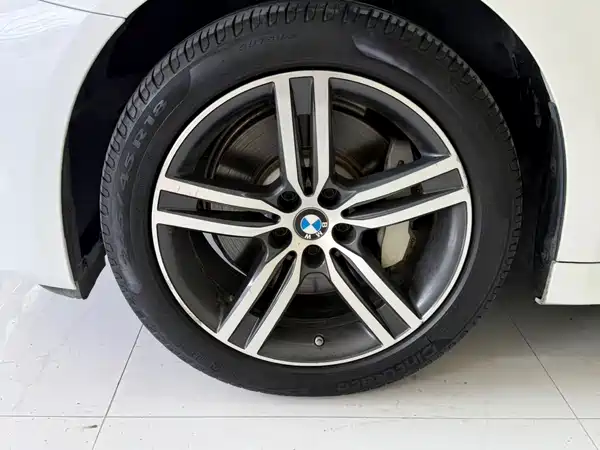 BMW 5 Series 2023