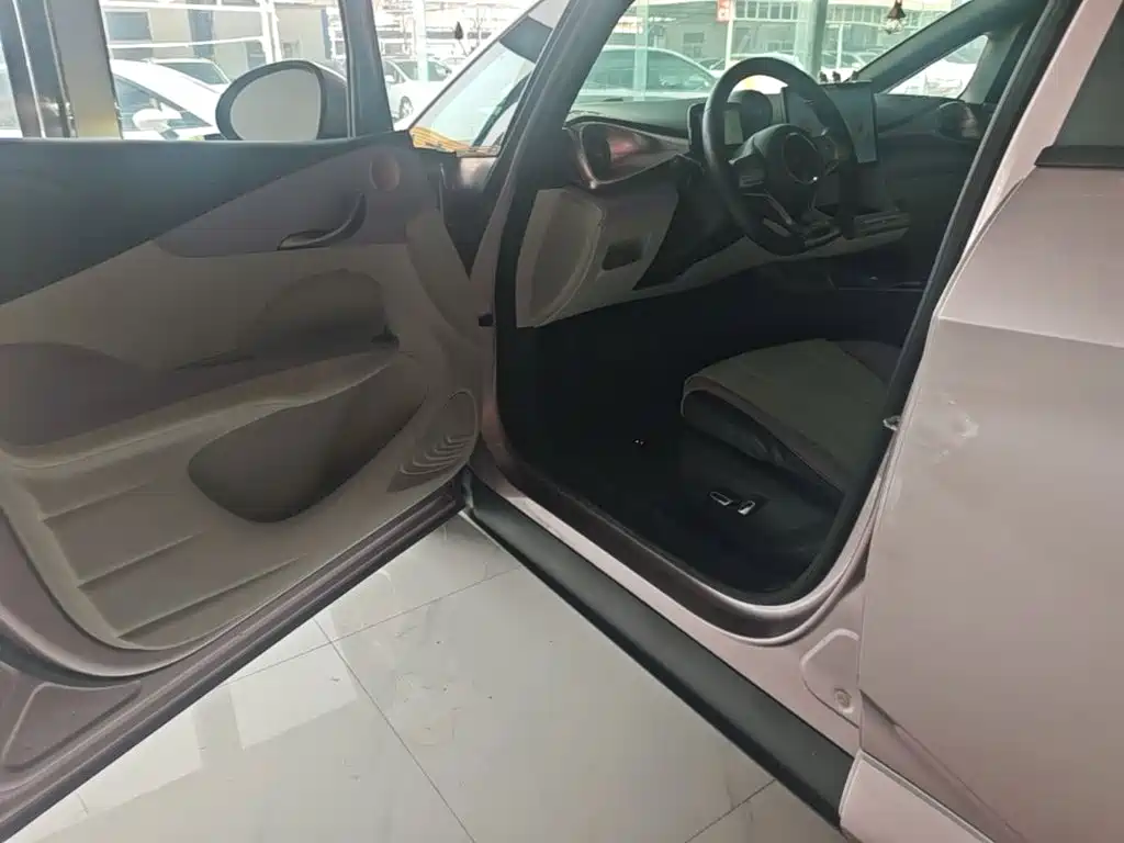 BYD Dolphin 2022 — фото 16