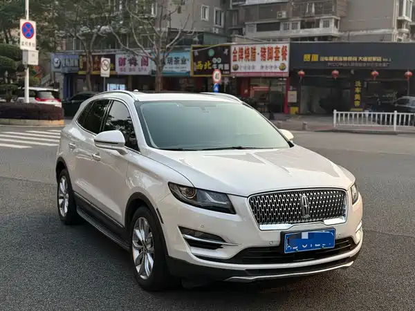 Lincoln MKC 2019