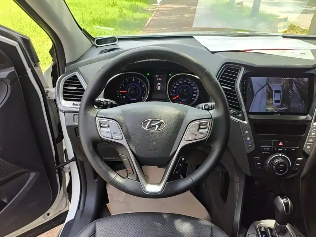 Hyundai Santa Fe 2016 — фото 11