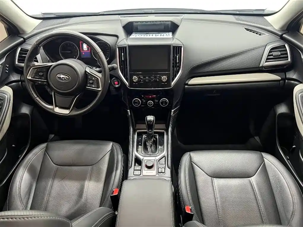 Subaru Forester 2023 — фото 11