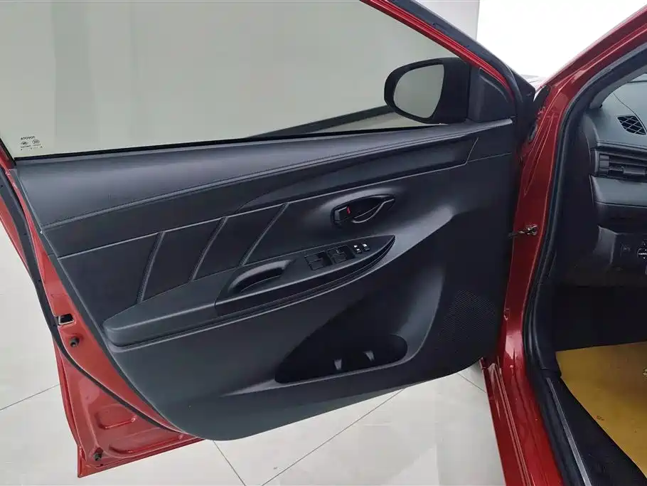 Toyota Yaris L 2020