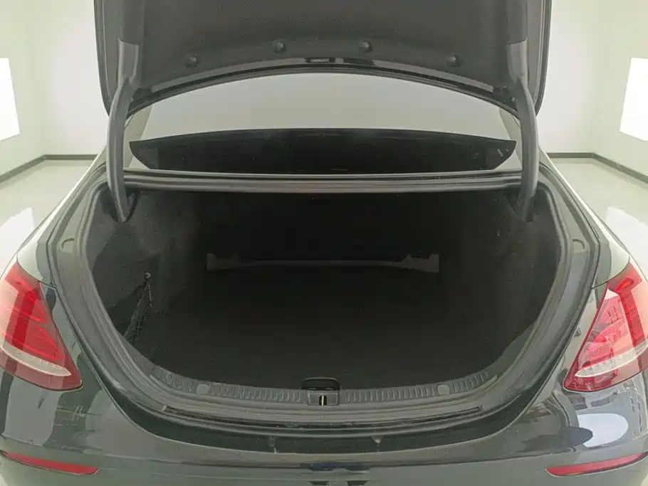 Mercedes-Benz E-Class 2018