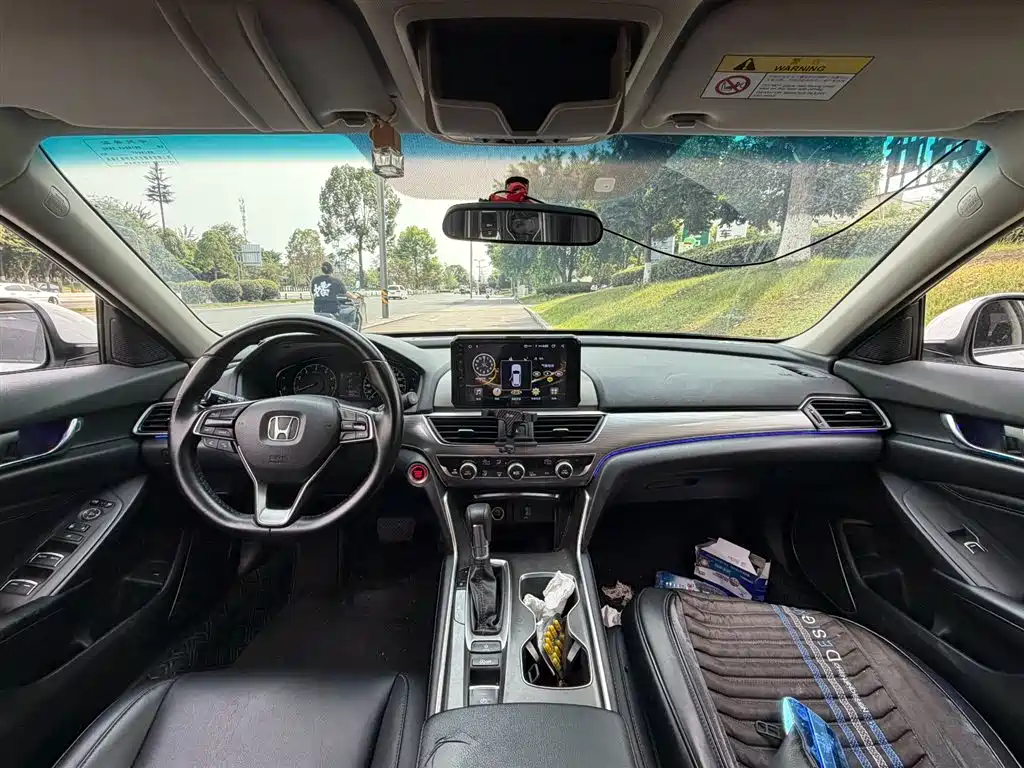 Honda Accord 2018 — фото 13