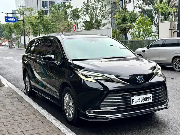 Toyota Sienna 2022