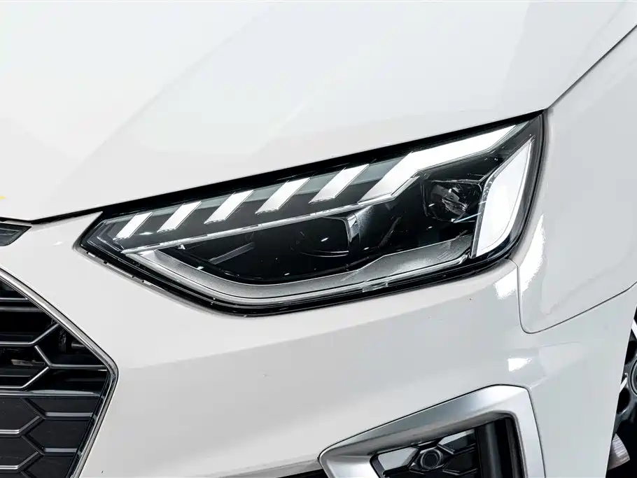 Audi A4L 2020