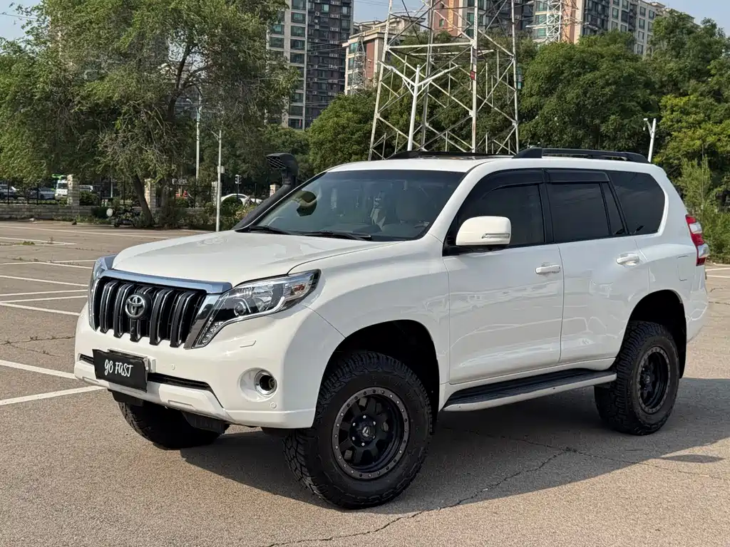 Toyota Prado 2014 — фото 1