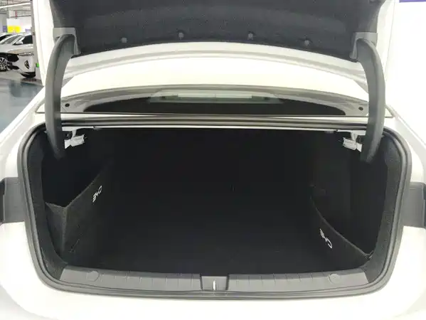 BYD Seal 05 DM-i 2025
