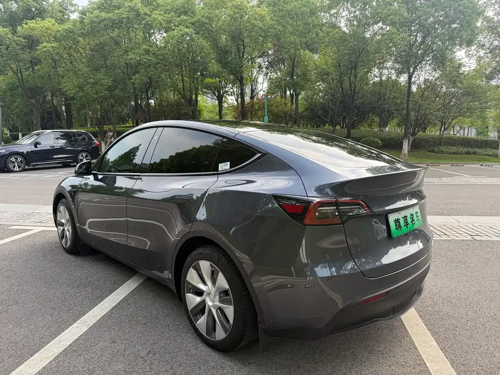 Tesla Model Y 2022 — фото 4