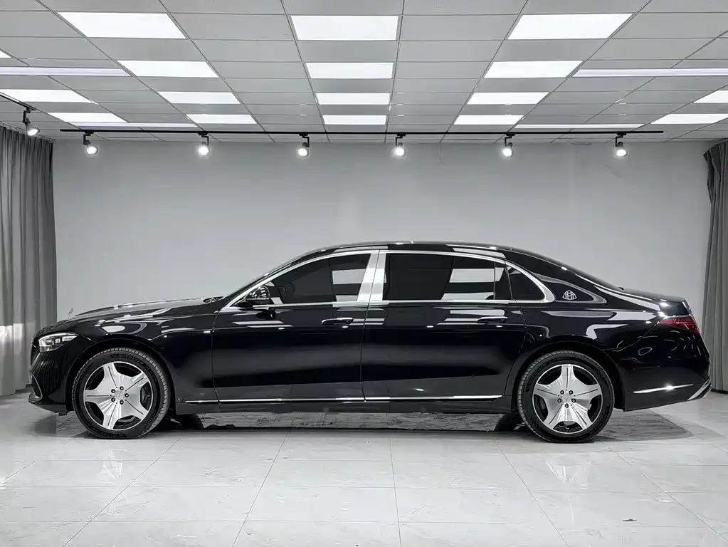 Mercedes-Benz S-Class 2024 — фото 3