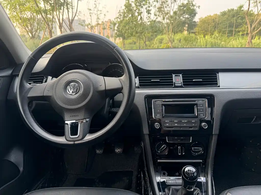 Volkswagen Bora 2015 — фото 17