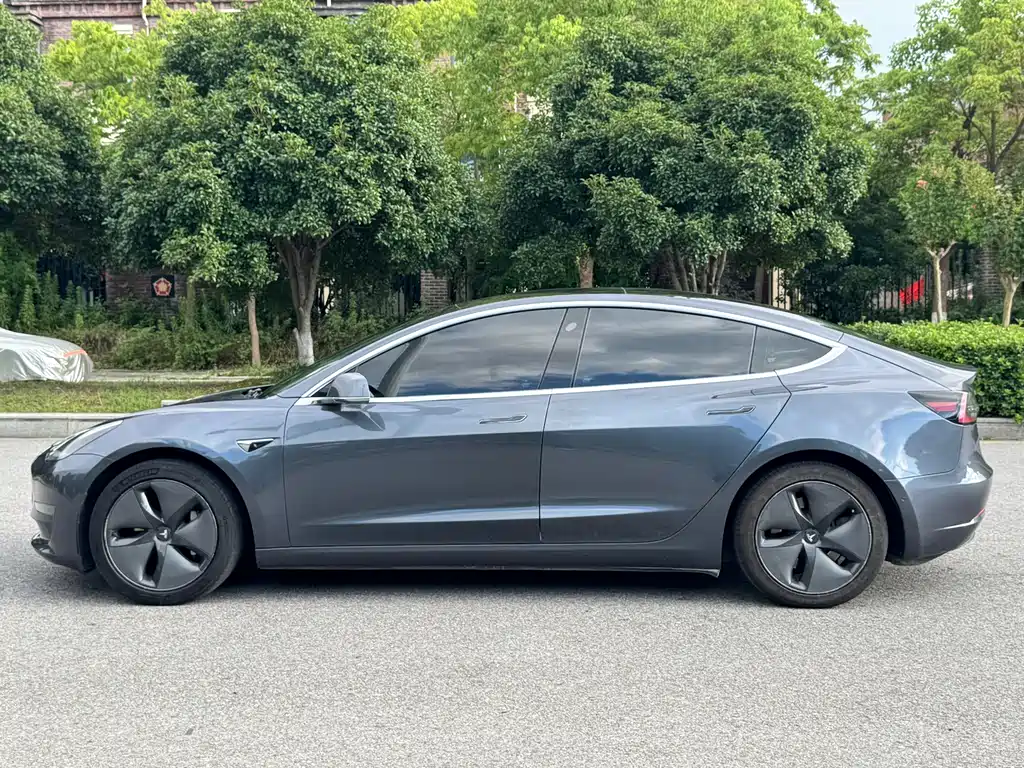 Tesla Model 3 2020 — фото 11