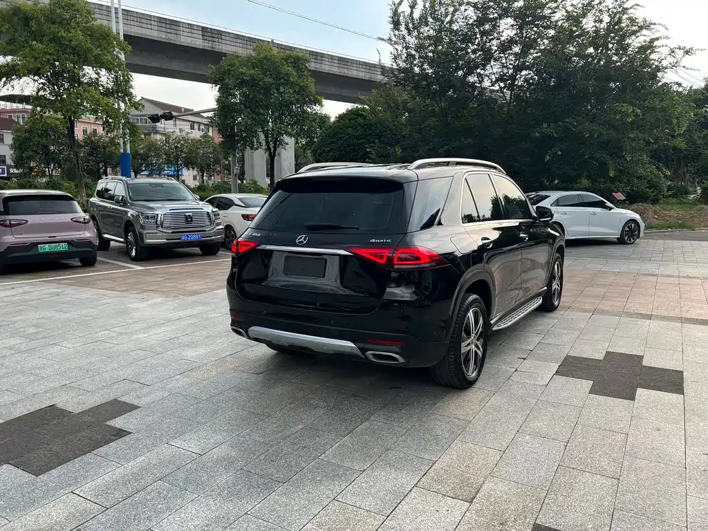 Mercedes-Benz GLE 2020 — фото 13