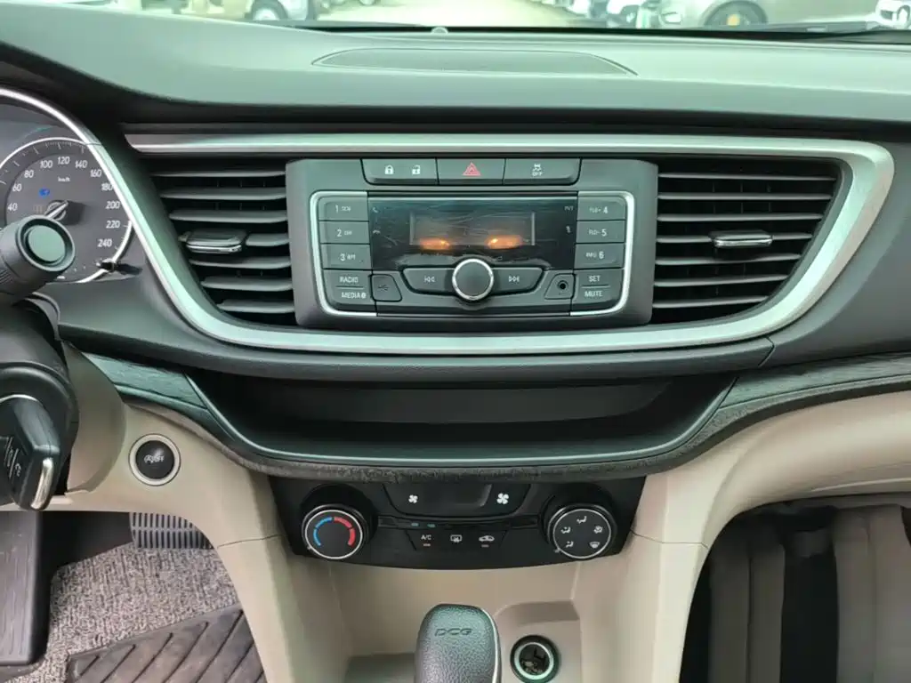 Buick Excelle GT 2019 — фото 13