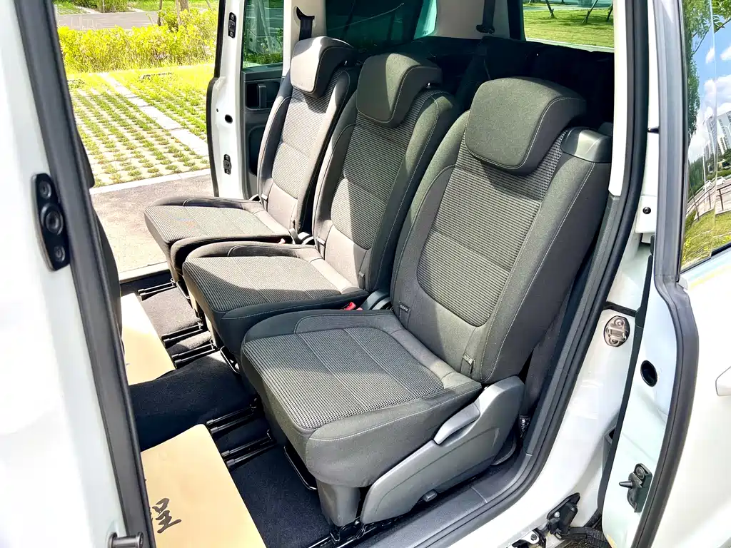 Volkswagen Sharan 2019 — фото 10
