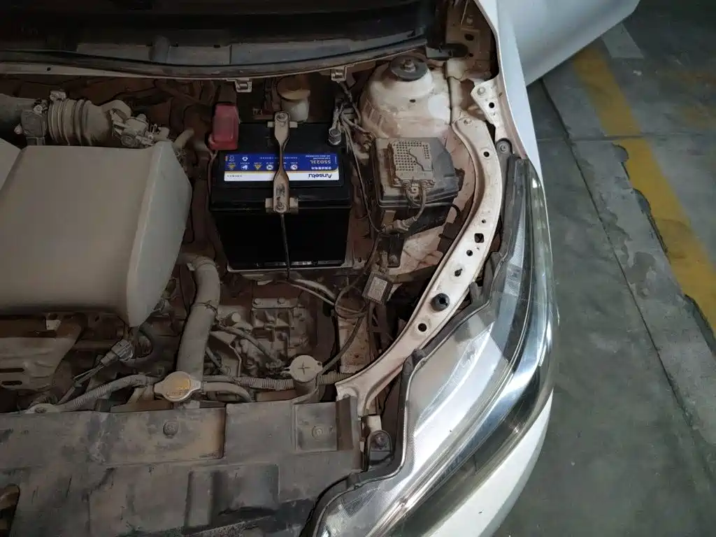 Toyota Yaris L 2015 — фото 21