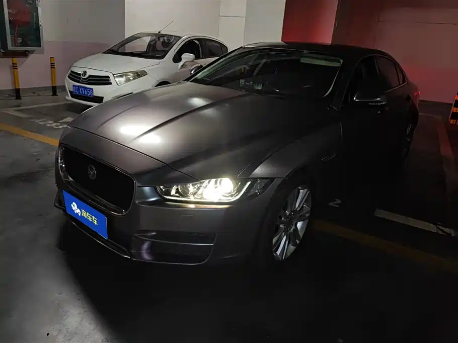 Jaguar XEL 2019 — фото 1