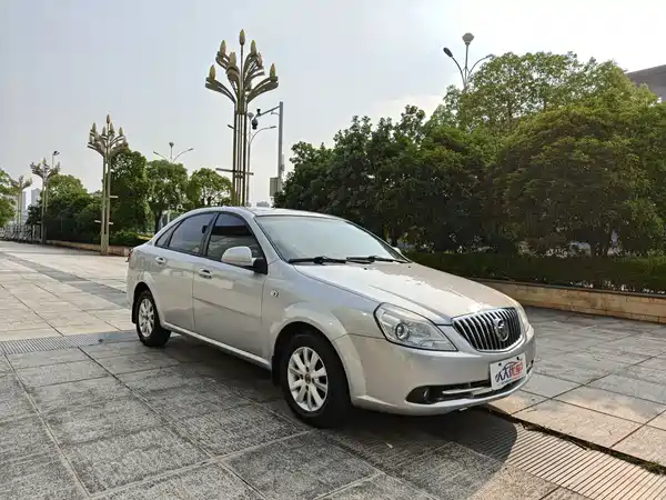 Buick Excelle 2013