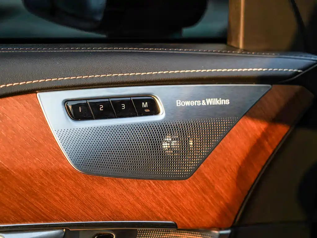 Volvo XC90 2017 — фото 11