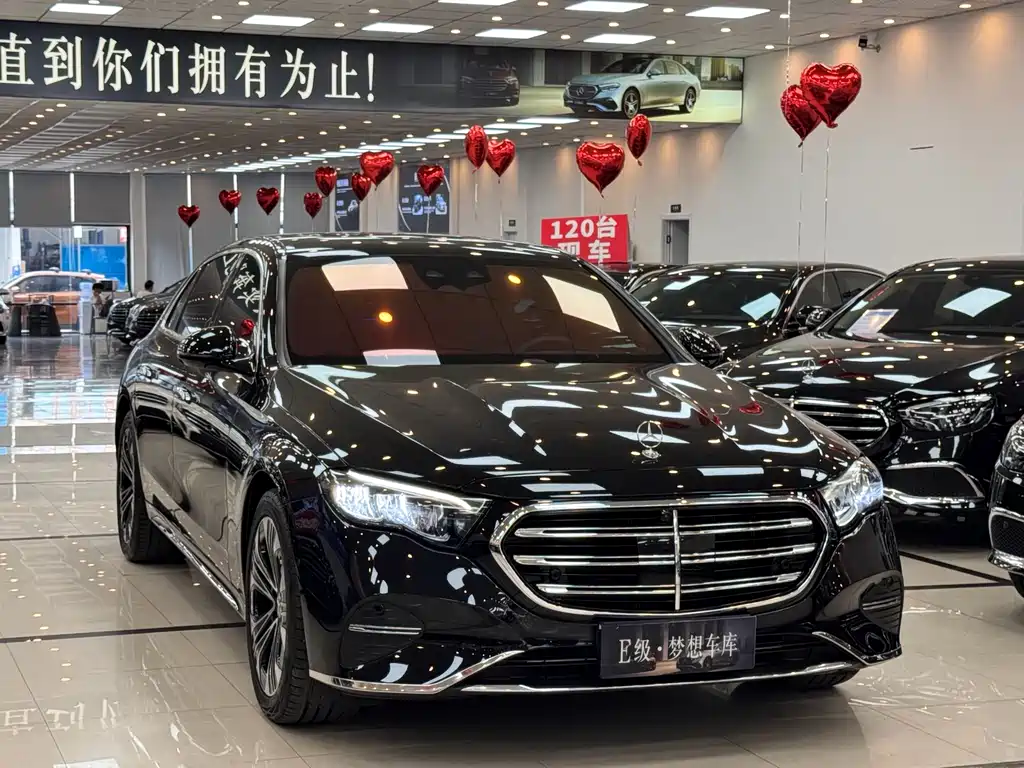 Mercedes-Benz E-Class 2024