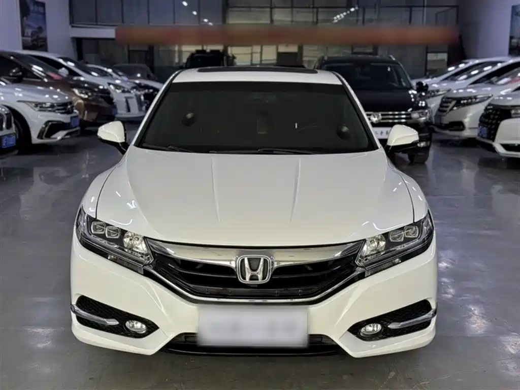 Honda Spirior 2017 — фото 5