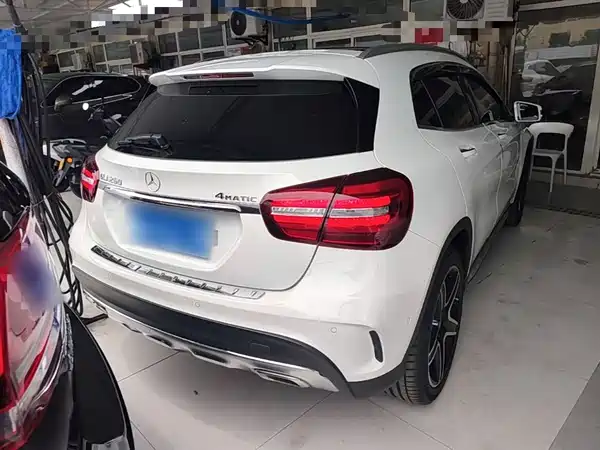 Mercedes-Benz GLA 2019