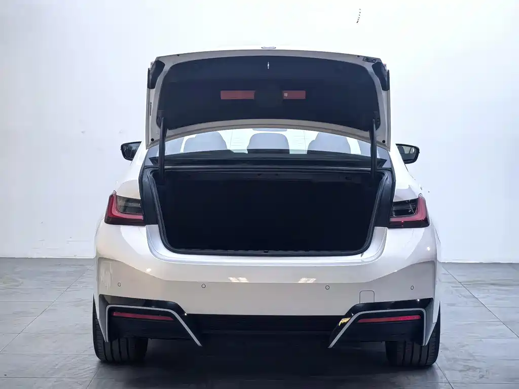 BMW i3 2025 — фото 6