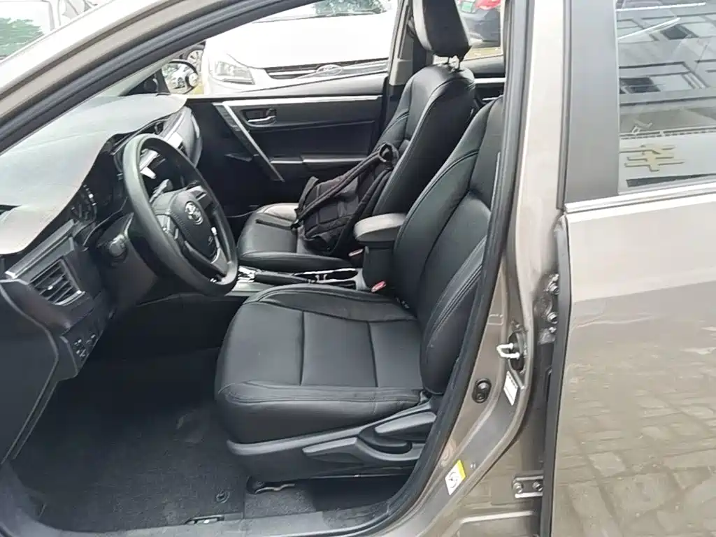 Toyota Corolla 2016 — фото 15