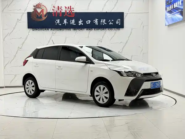 Toyota Yaris L 2022