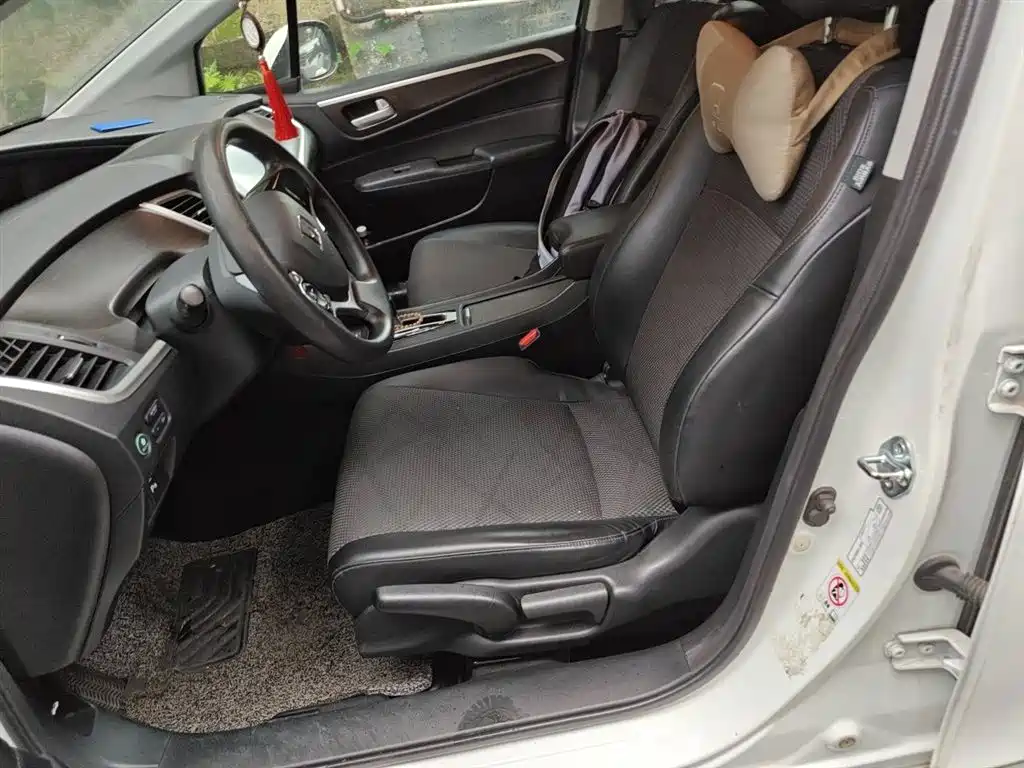 Honda Jade 2015 — фото 8