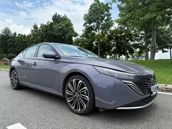 Nissan Teana 2025