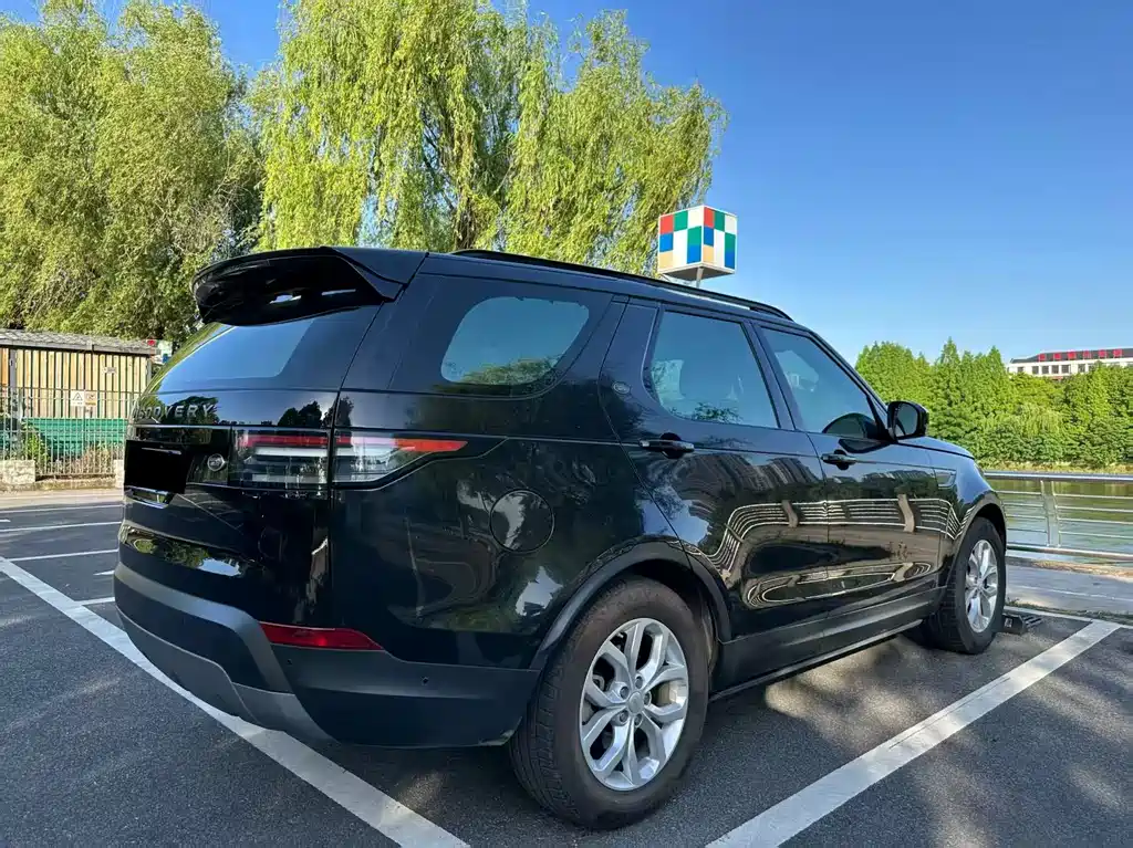 Land Rover Discovery 2019