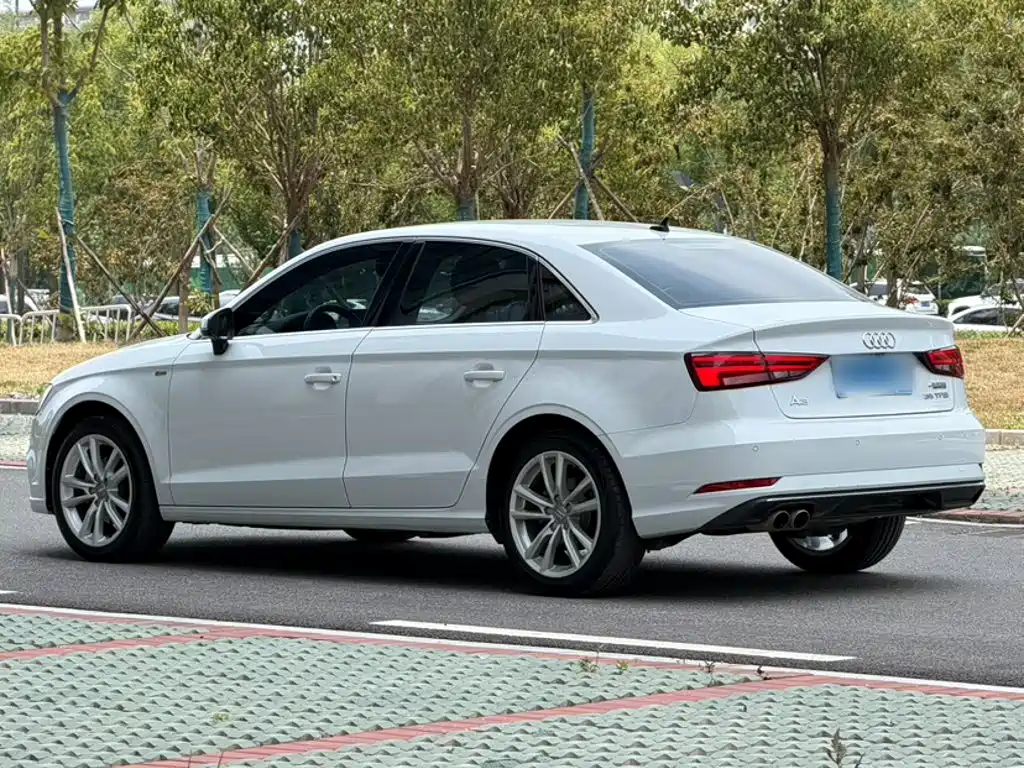 Audi A3 2019 — фото 14