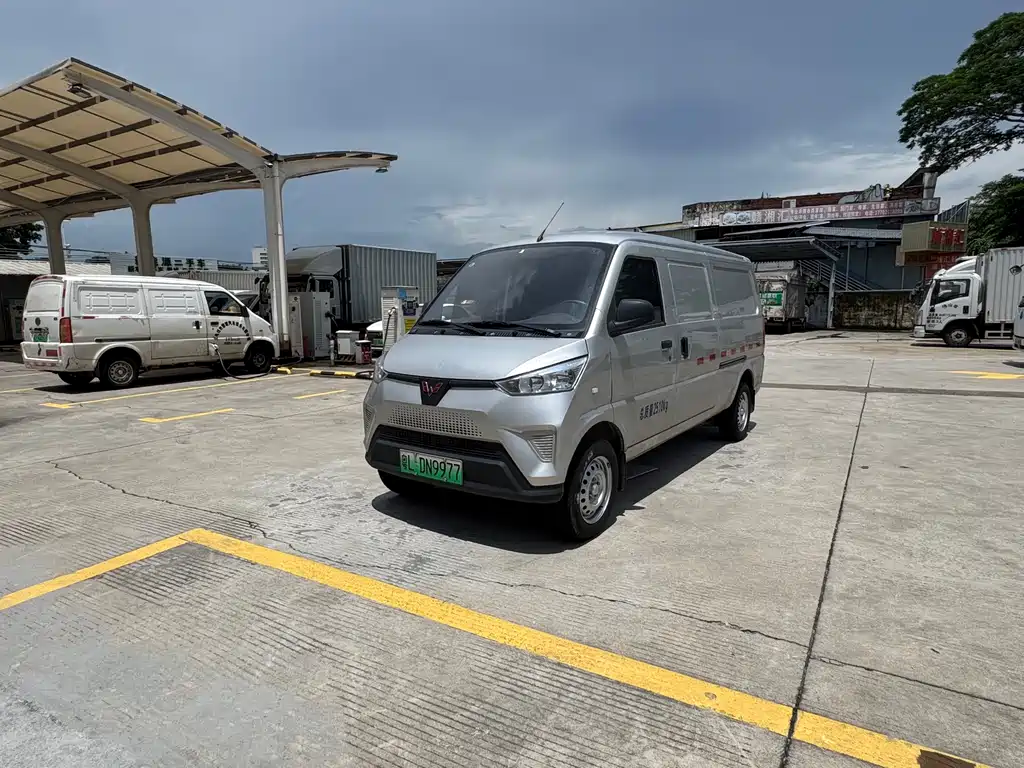 Wuling EV50 2025