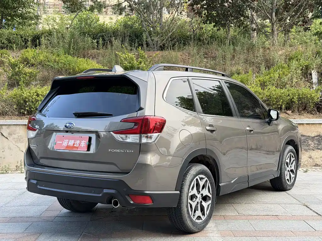 Subaru Forester 2020 — фото 3