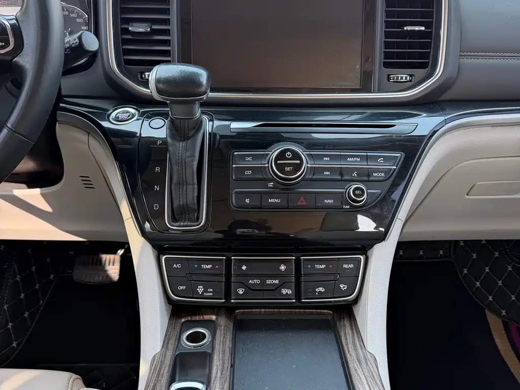 GAC Motor Trumpchi M8 2020 — фото 12