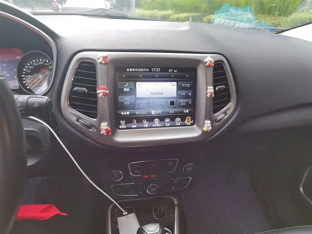 Jeep Compass 2017 — фото 10