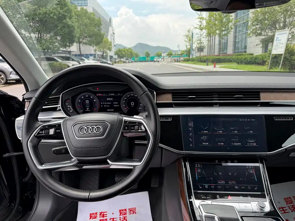 Audi A8 2020 — фото 13