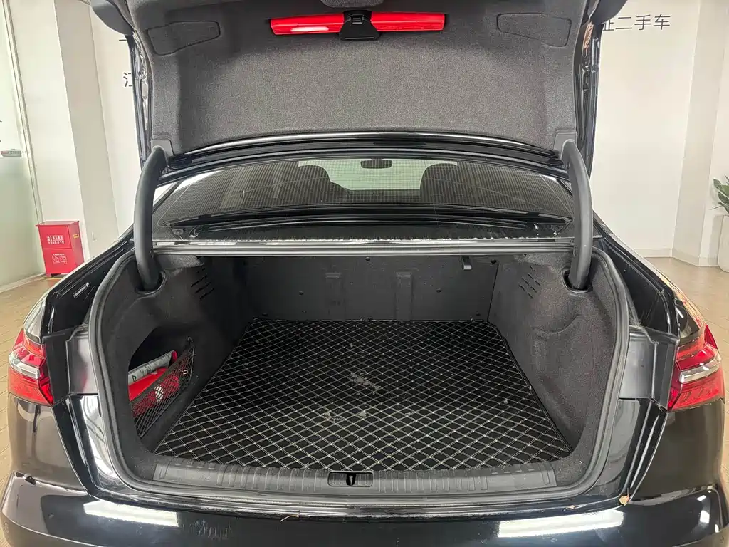 Audi A6L 2023