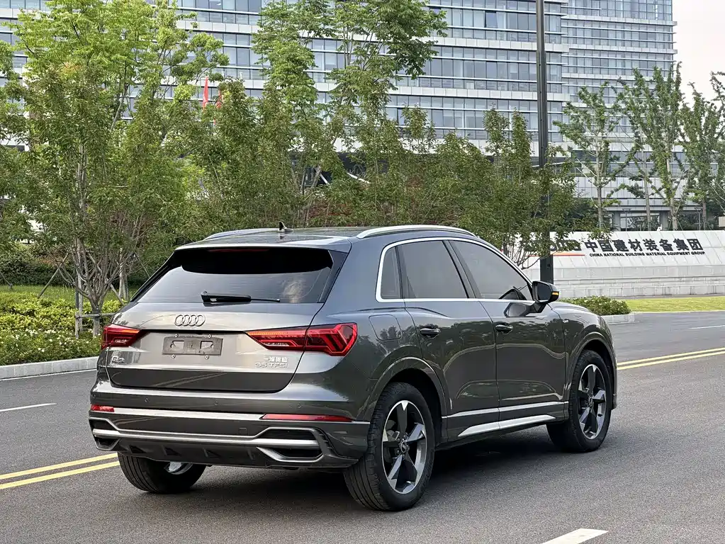 Audi Q3 2022 — фото 18