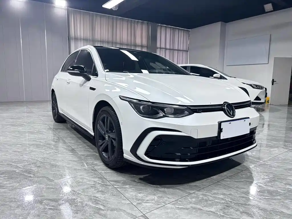 Volkswagen Golf 2021