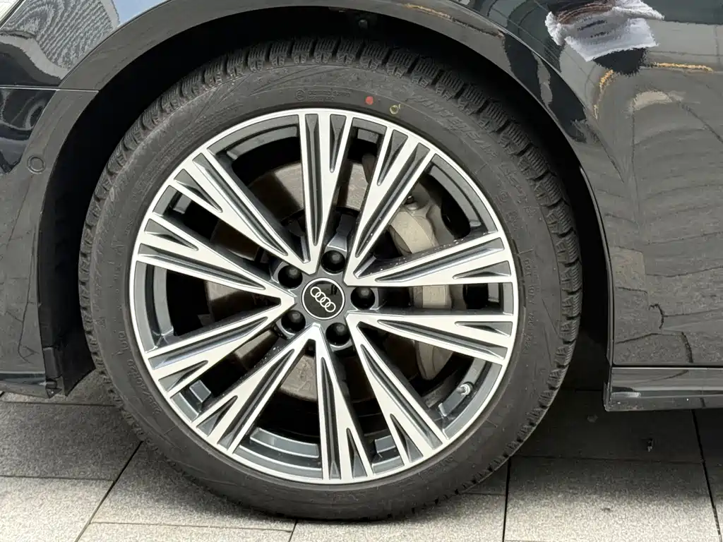 Audi A6L 2023 — фото 10
