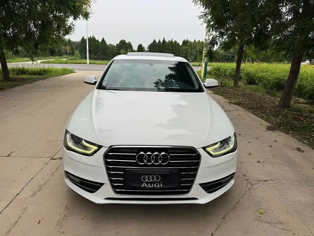 Audi A4L 2015