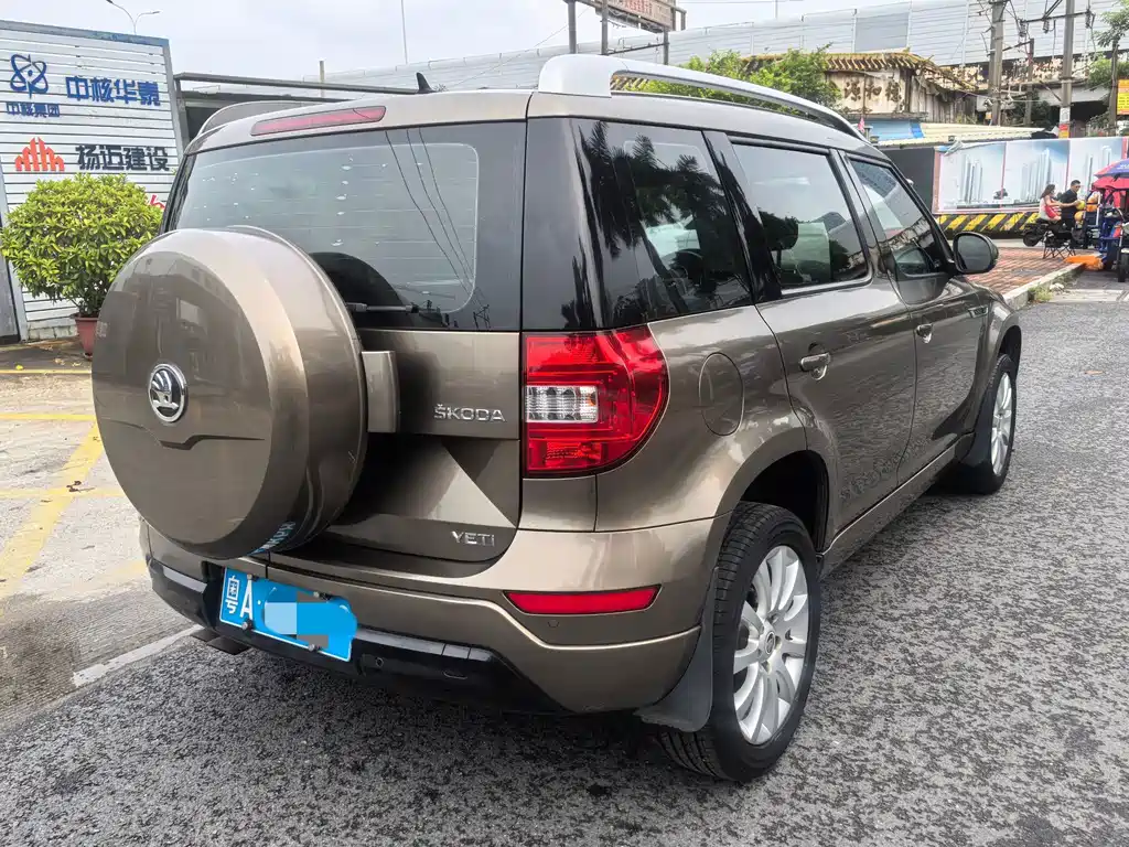 Skoda Yeti 2015 — фото 7